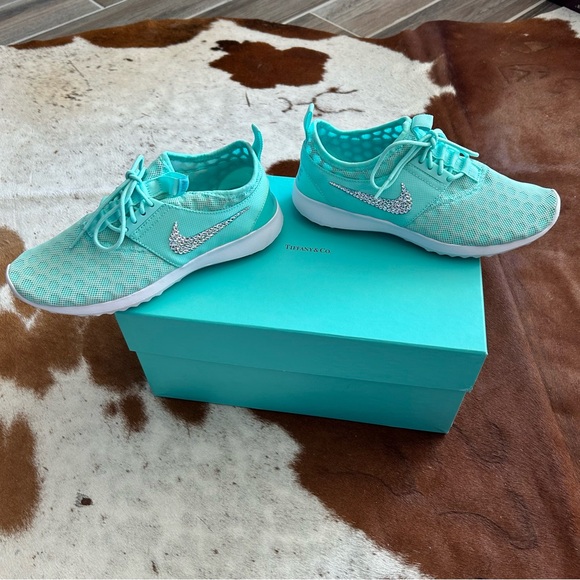 NIKE Swarovski Women's Sneakers in Tiffany Blue 🩵 - Picture 3 of 11